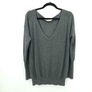 Athleta 100% Cashmere Plunge Neck Lightweight Sweater M Gray